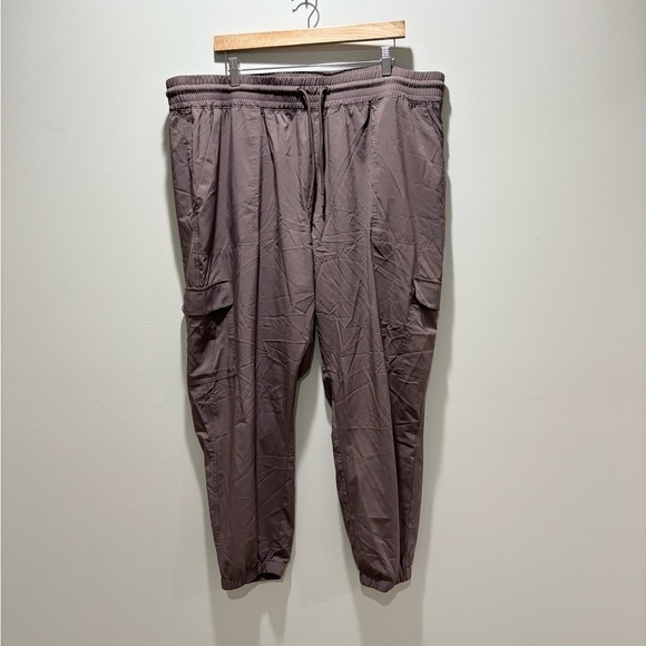 Old Navy Pants - OLD NAVY • Women’s StretchTech Taupe Cargo Jogger Pants Activewear Size XXL